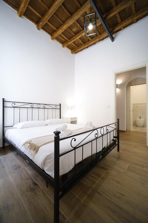 Vatican Elvira Apartment *